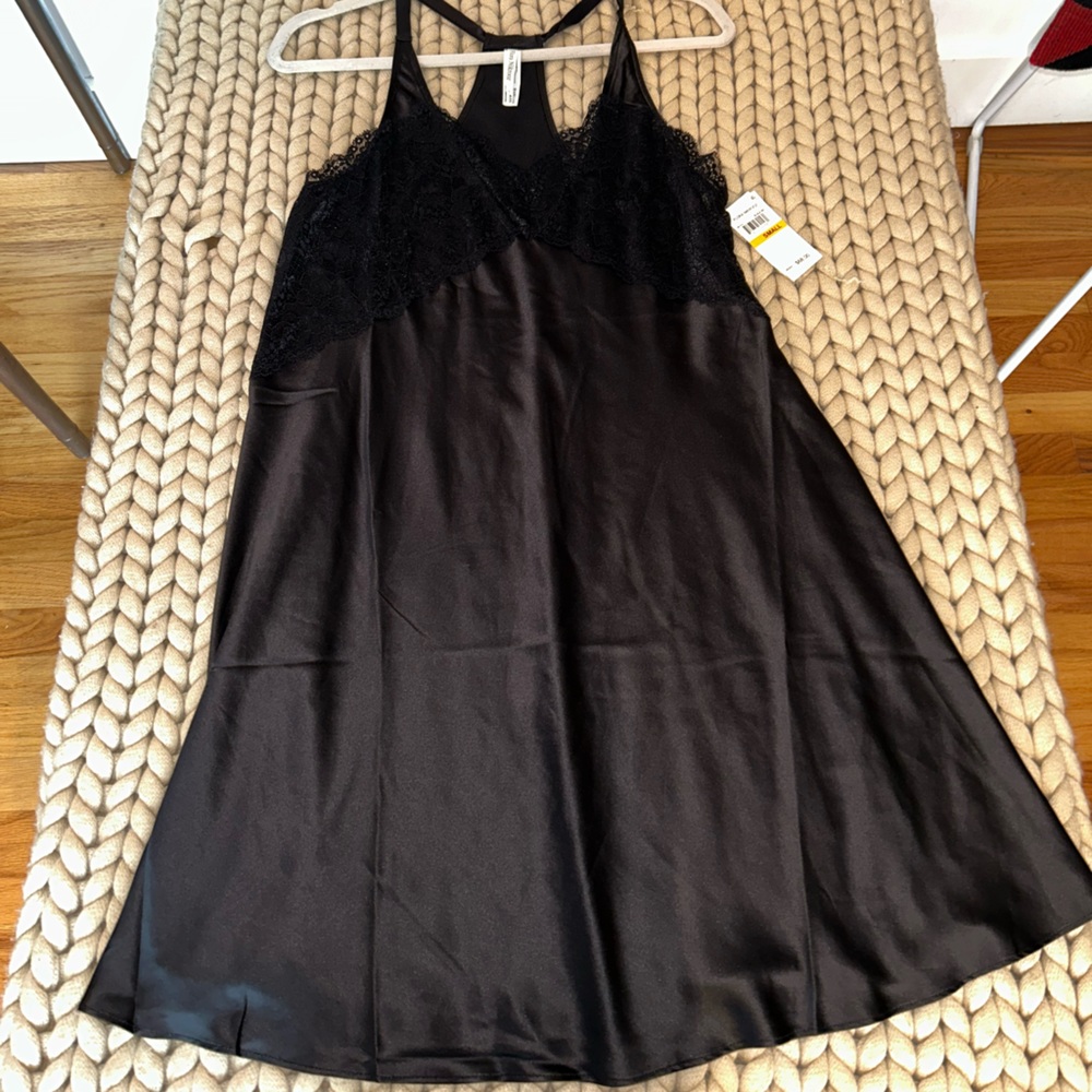 Flora Nikrooz Shereen Chemise in Black- Small
